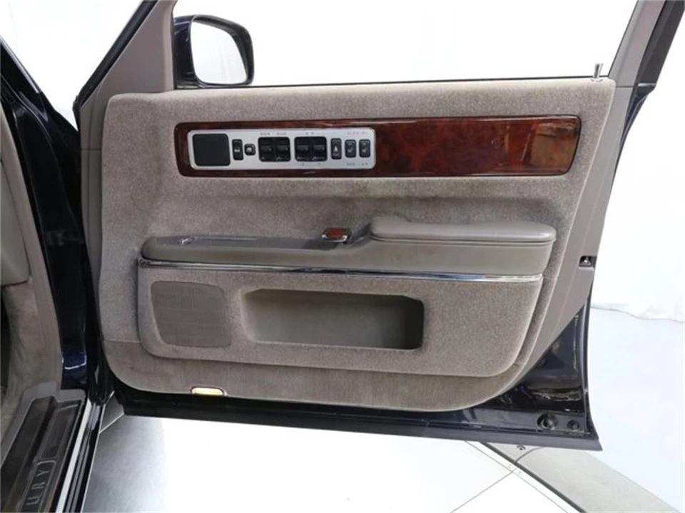 1997 Toyota Century 1st Gen - Image 23 of 31