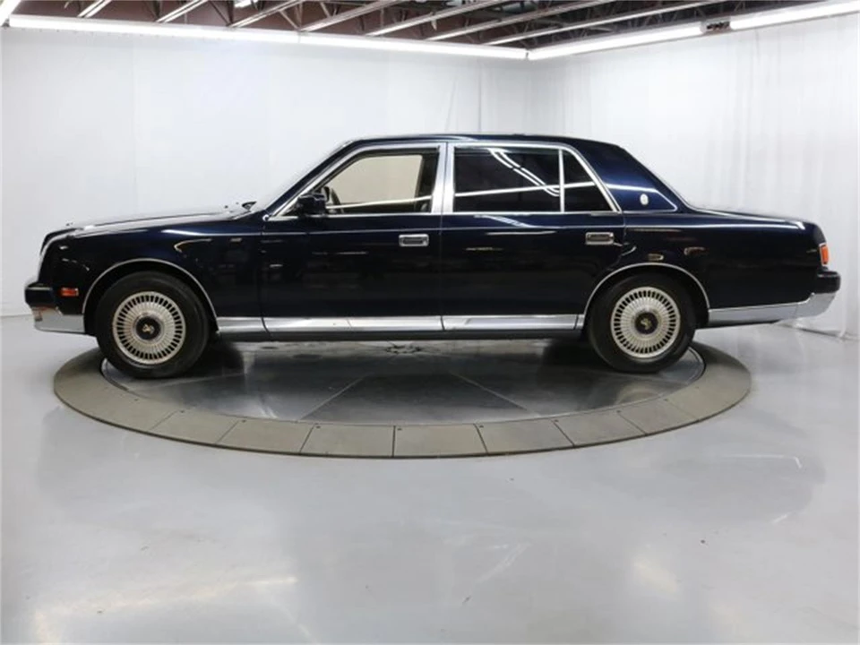 1997 Toyota Century 1st Gen - Image 4 of 31