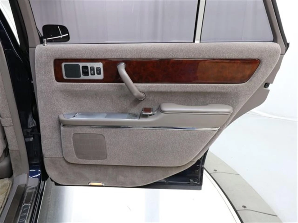 1997 Toyota Century 1st Gen - Image 22 of 31
