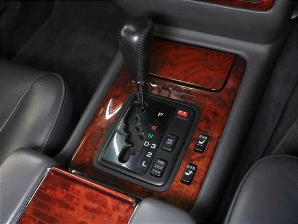 1997 Toyota Century 1st Gen - Image 13 of 31