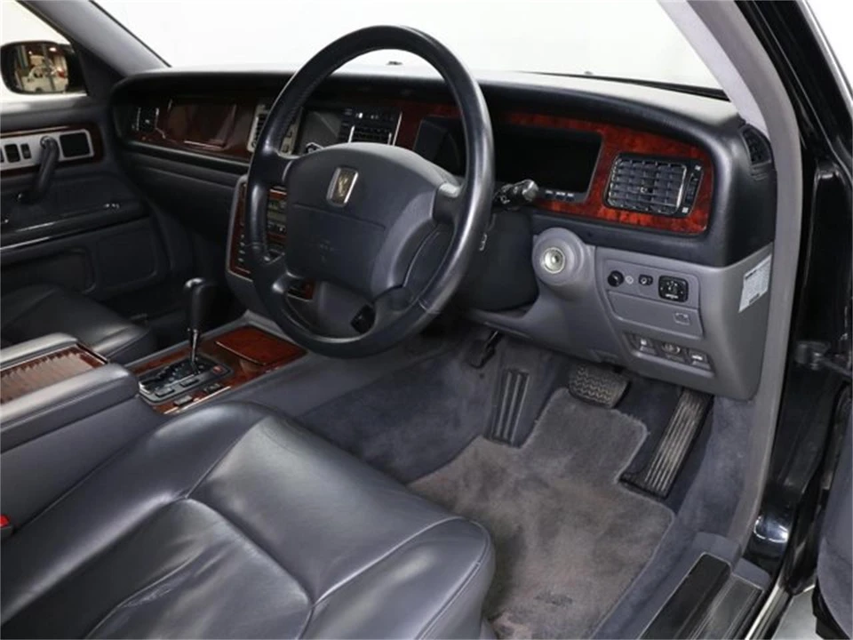 1997 Toyota Century 1st Gen - Image 9 of 31