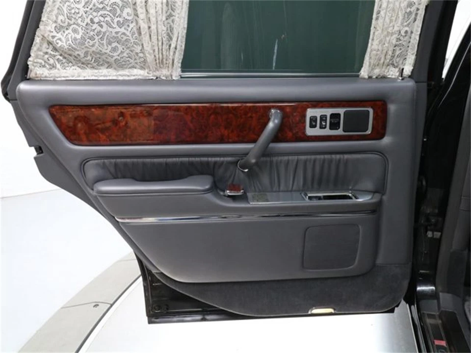 1997 Toyota Century 1st Gen - Image 20 of 31
