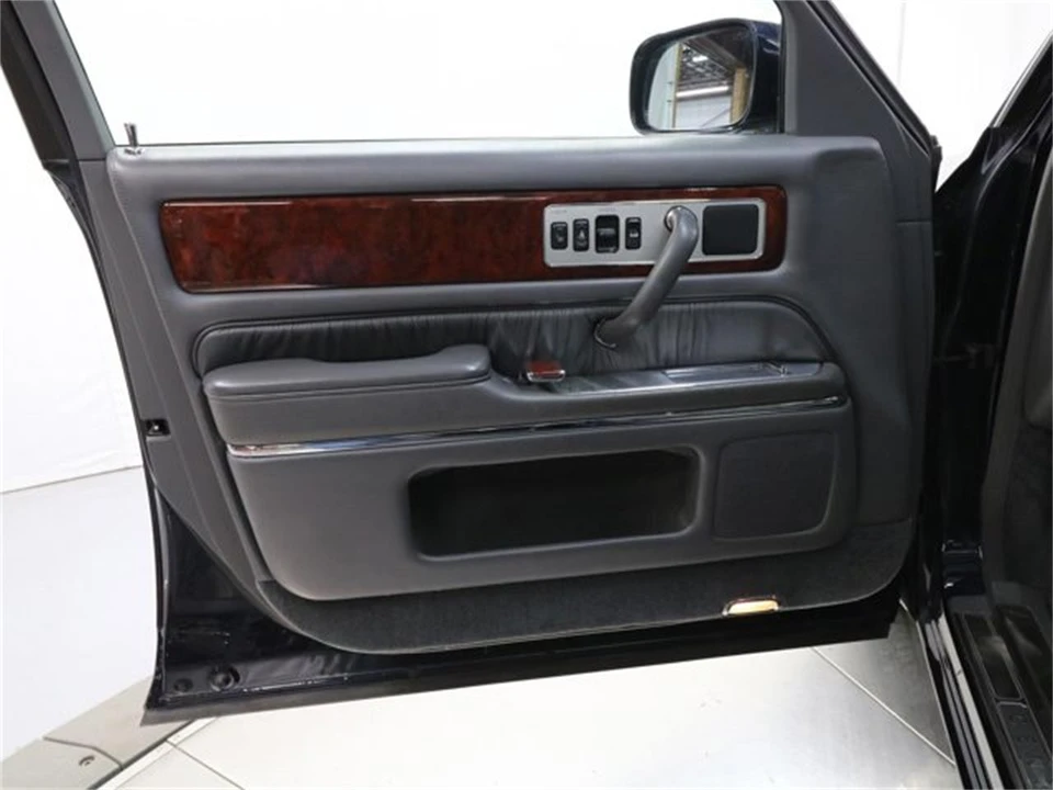1997 Toyota Century 1st Gen - Image 19 of 31
