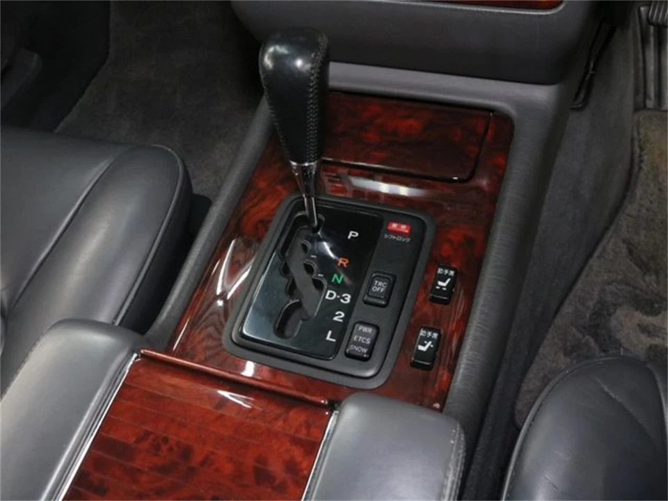 1997 Toyota Century 1st Gen - Image 13 of 31