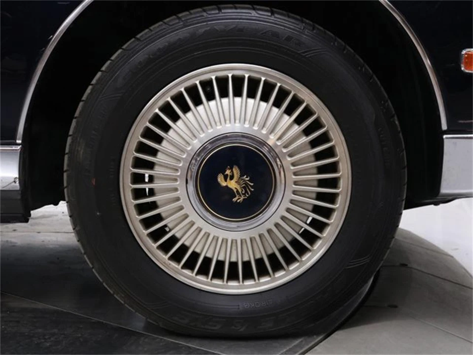 1997 Toyota Century 1st Gen - Image 30 of 31