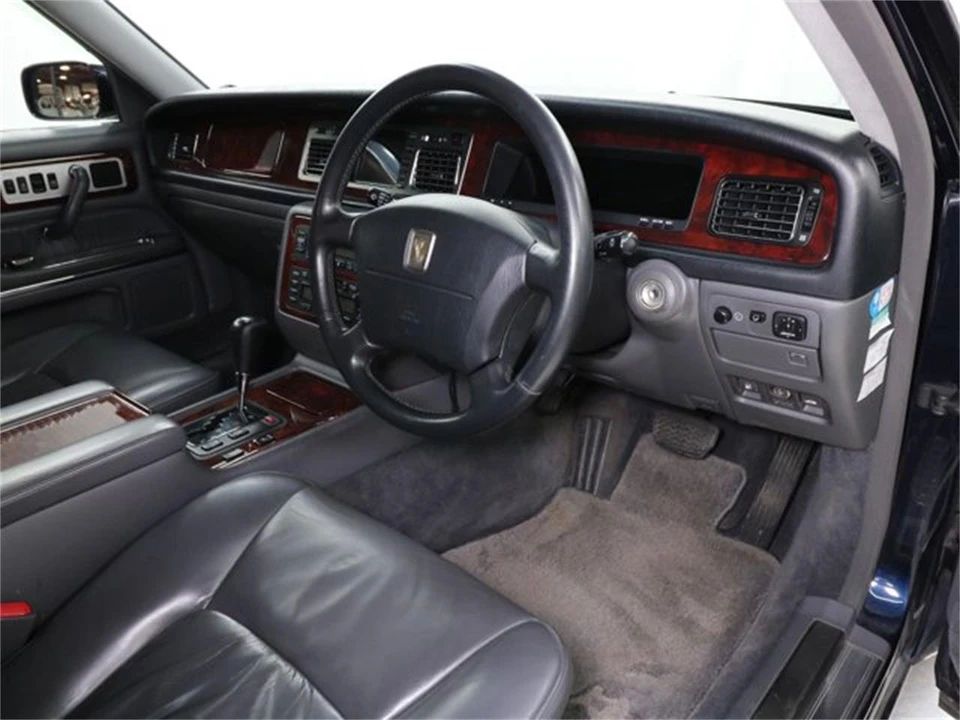 1997 Toyota Century 1st Gen - Image 9 of 31