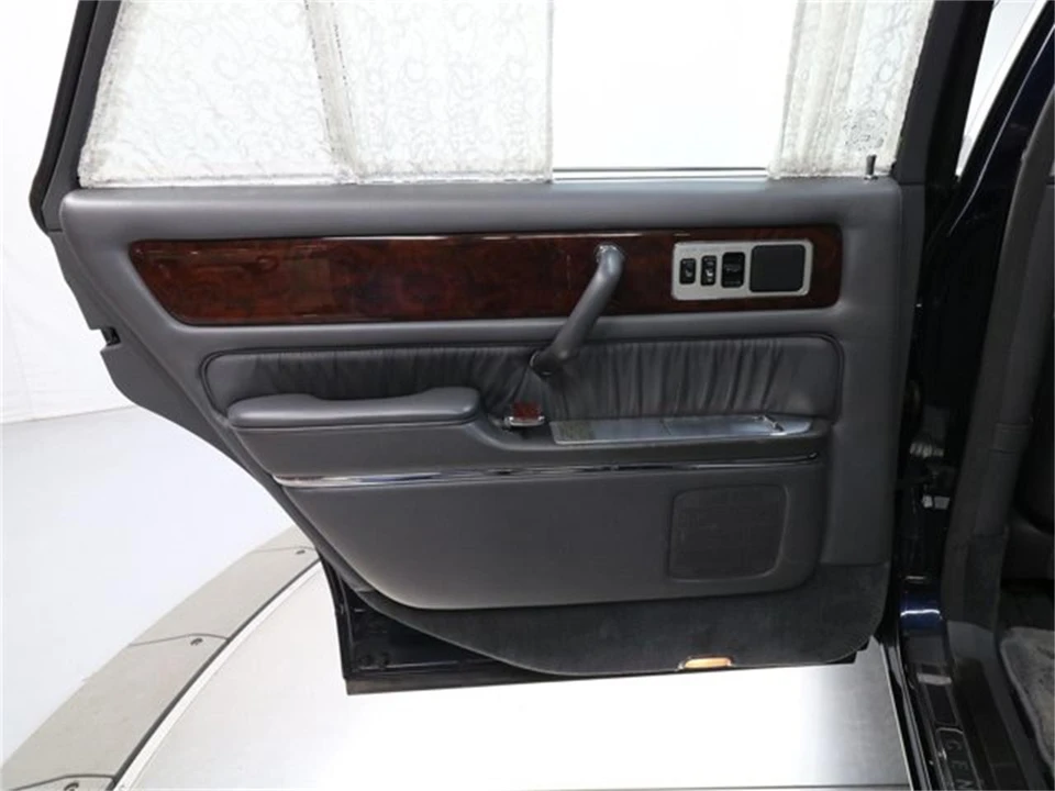 1997 Toyota Century 1st Gen - Image 20 of 31