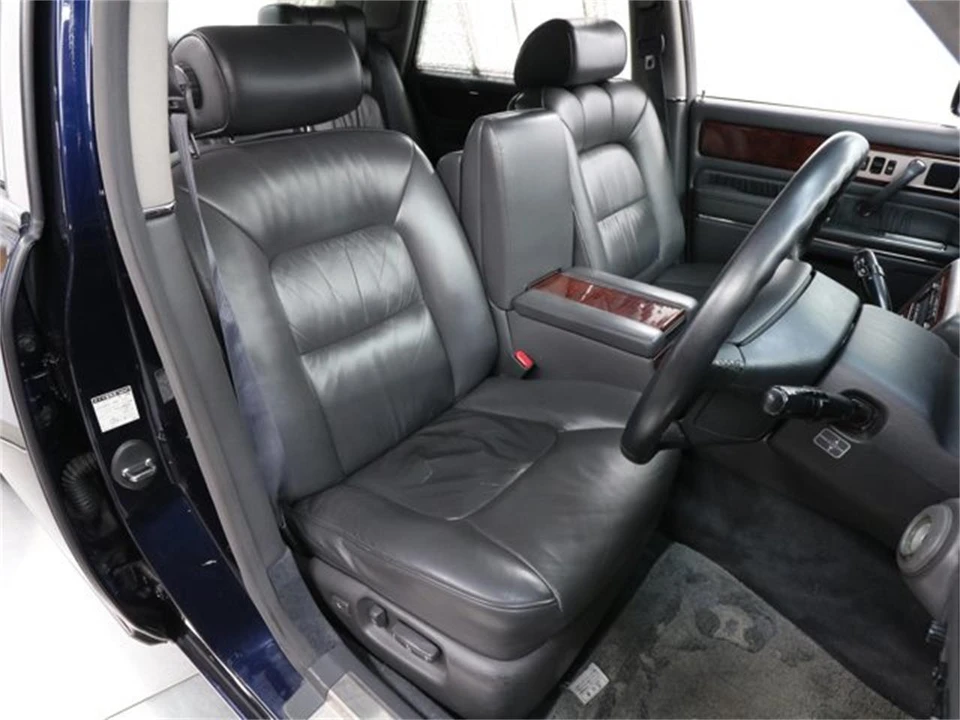1997 Toyota Century 1st Gen - Image 15 of 31