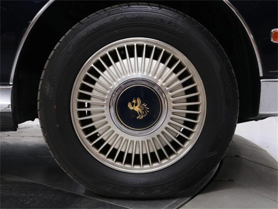 1997 Toyota Century 1st Gen - Image 30 of 31