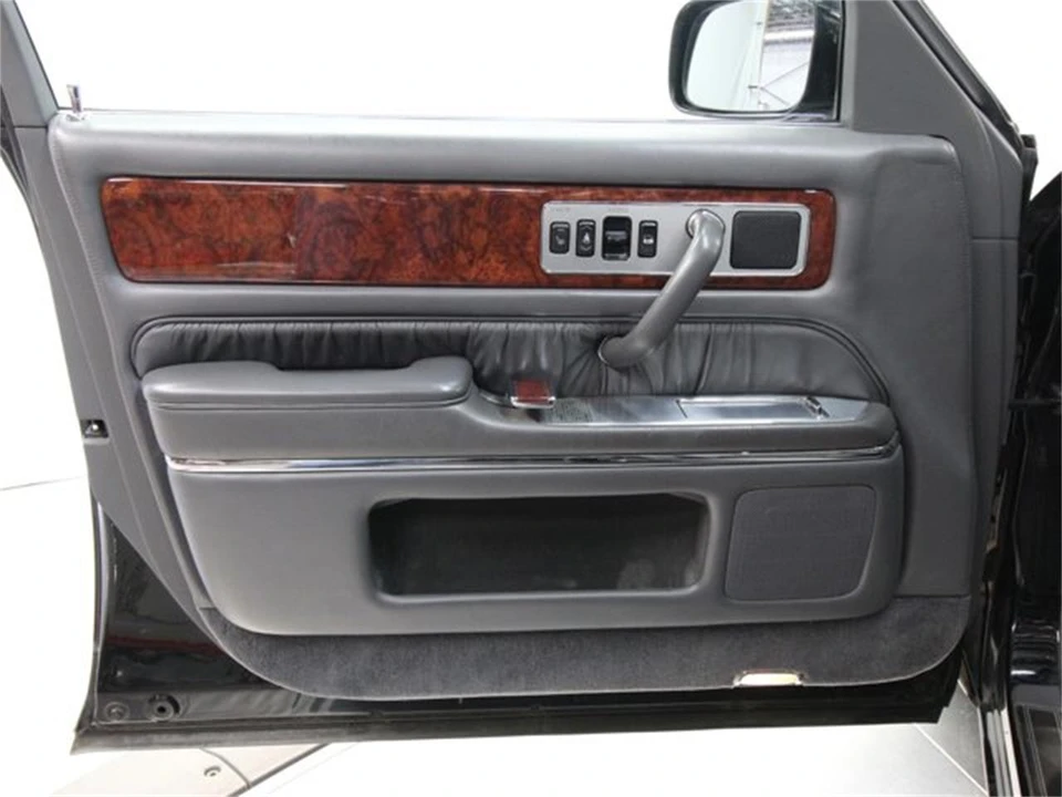 1997 Toyota Century 1st Gen - Image 21 of 31