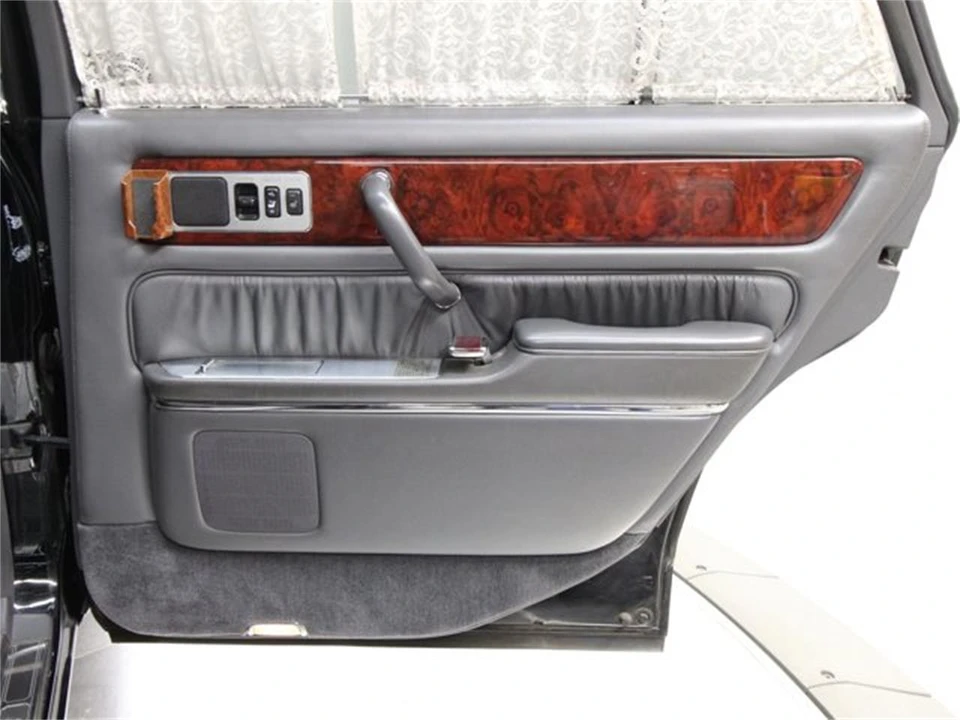 1997 Toyota Century 1st Gen - Image 23 of 31