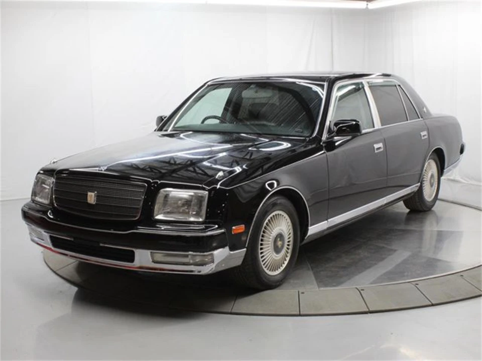 1997 Toyota Century 1st Gen - Image 2 of 31