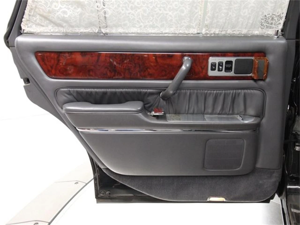 1997 Toyota Century 1st Gen - Image 20 of 31