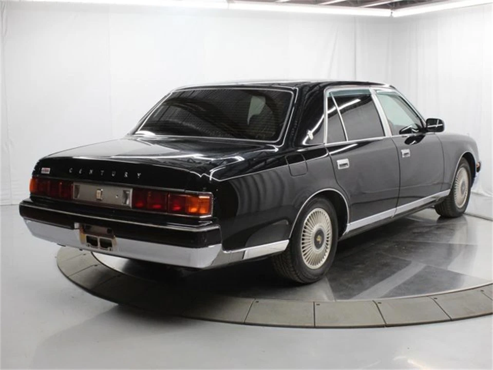 1997 Toyota Century 1st Gen - Image 7 of 31