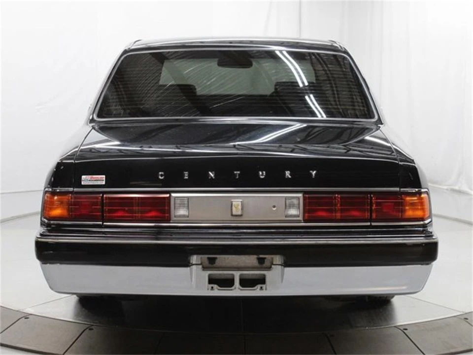 1997 Toyota Century 1st Gen - Image 6 of 31