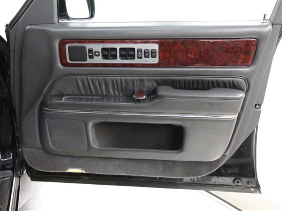 1997 Toyota Century 1st Gen - Image 22 of 31