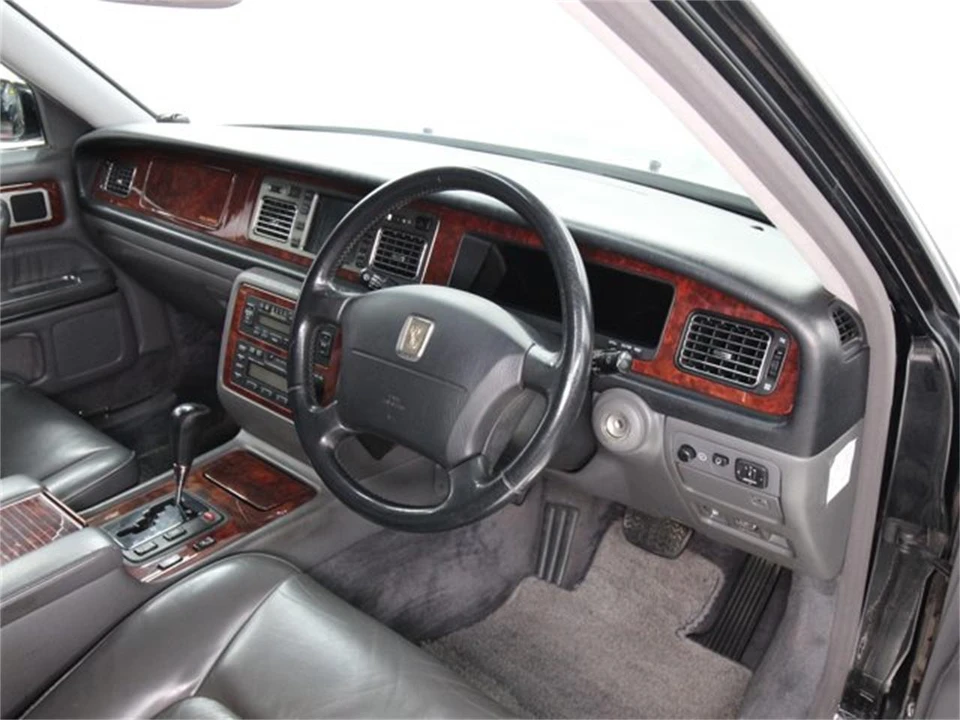 1997 Toyota Century 1st Gen - Image 9 of 31