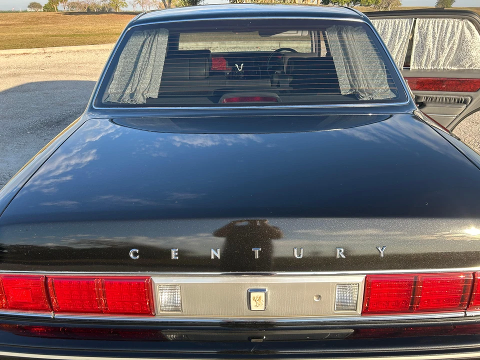 1997 Toyota Century 2nd Gen - Image 19 of 31