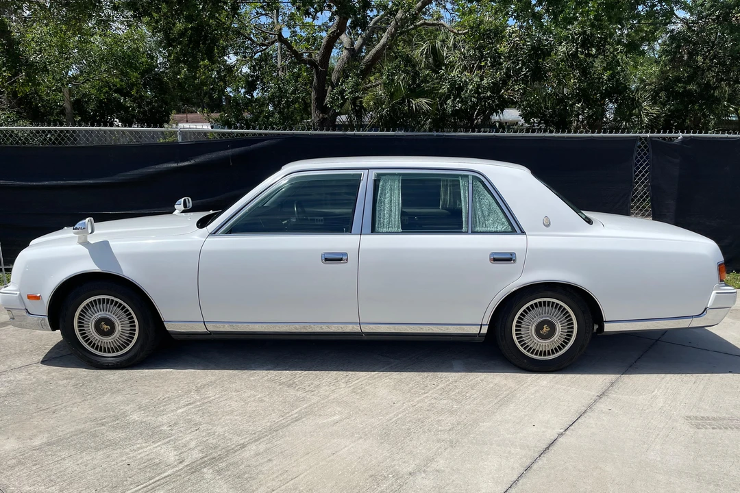 1997 Toyota Century 2nd Gen - Image 3 of 31