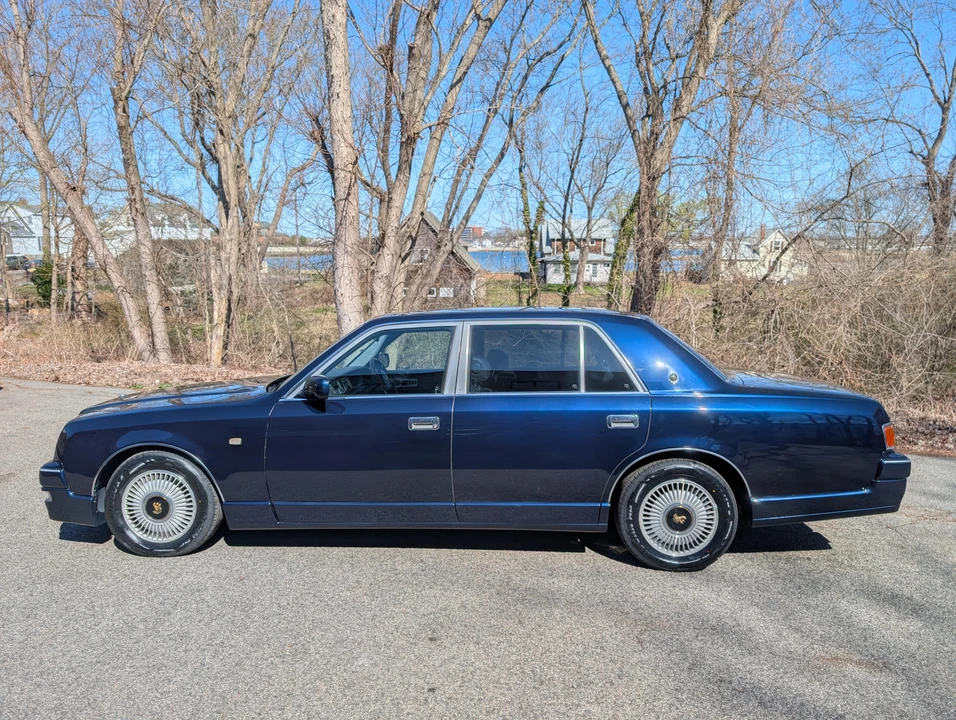 1997 Toyota Century 1st Gen - Image 11 of 31