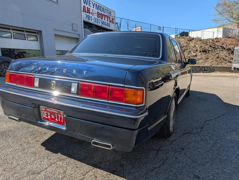 1997 Toyota Century 1st Gen - Image 17 of 31