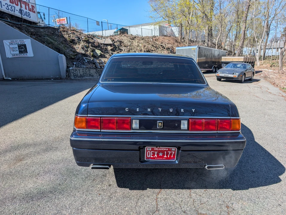 1997 Toyota Century 1st Gen - Image 15 of 31