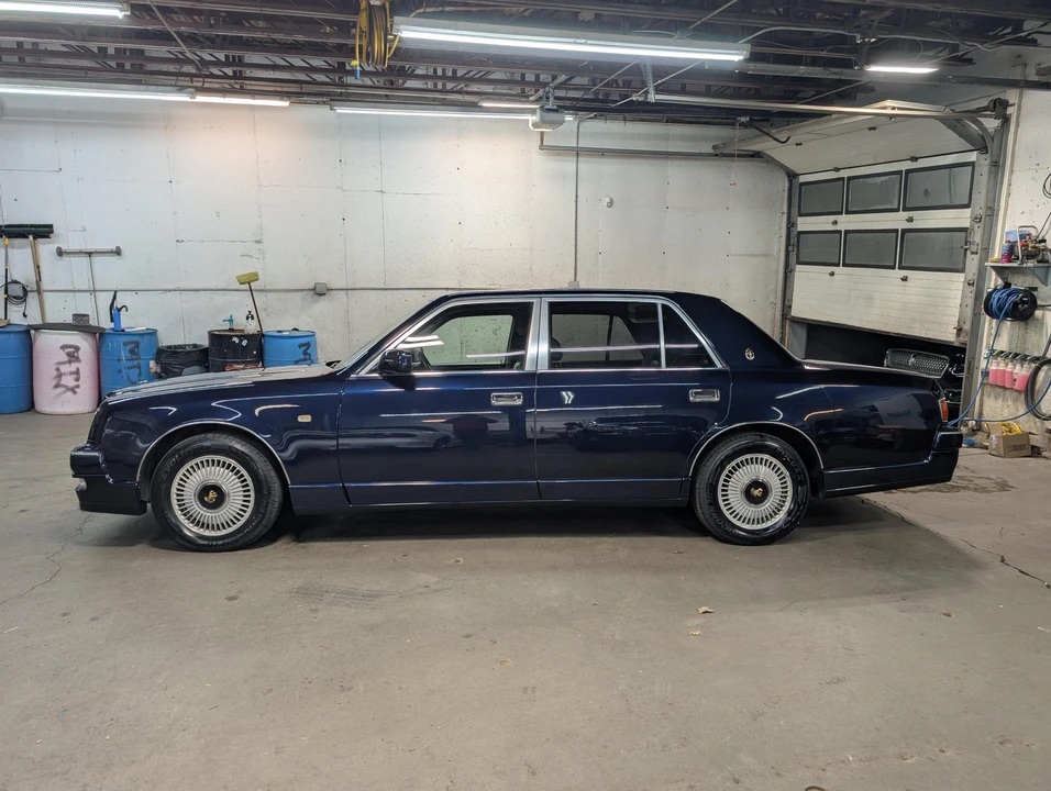 1997 Toyota Century 1st Gen - Image 26 of 31