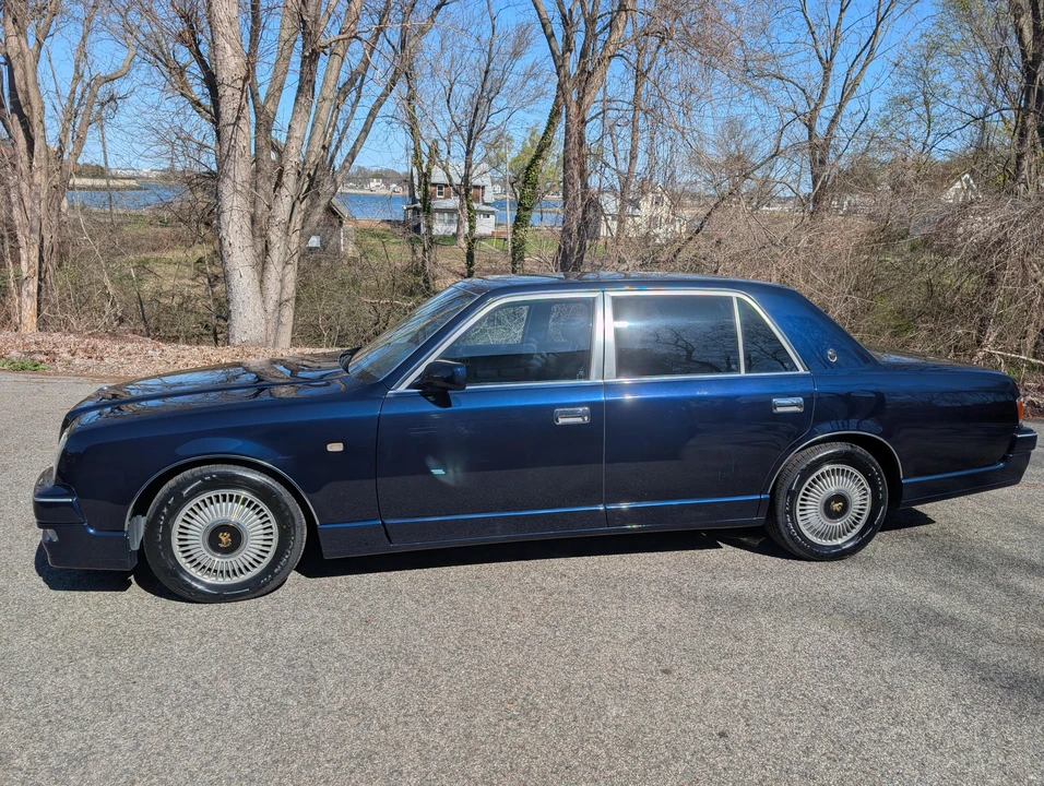 1997 Toyota Century 1st Gen - Image 10 of 31