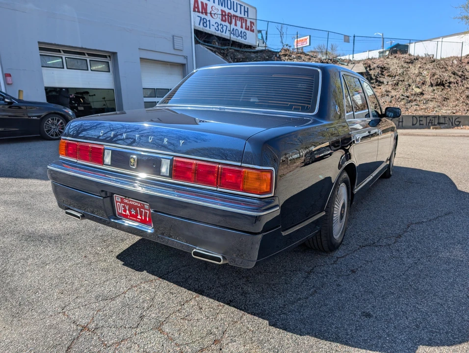 1997 Toyota Century 1st Gen - Image 16 of 31