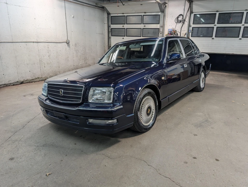 1997 Toyota Century 1st Gen - Image 24 of 31
