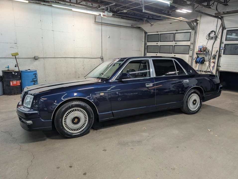 1997 Toyota Century 1st Gen - Image 25 of 31