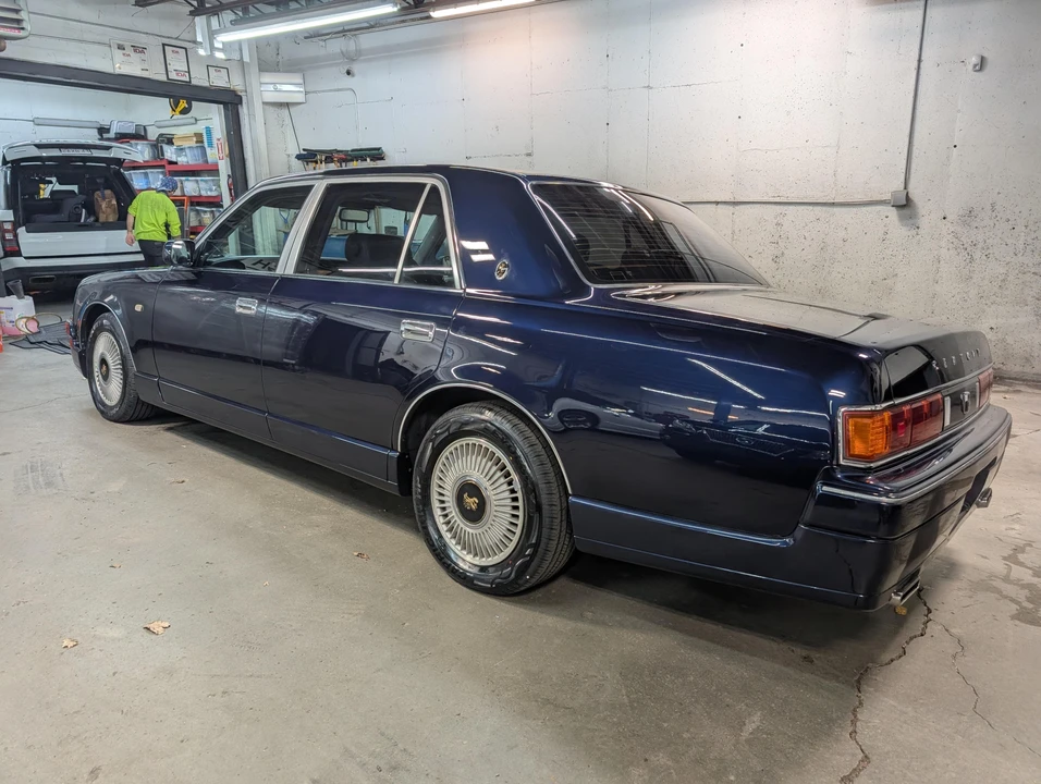 1997 Toyota Century 1st Gen - Image 27 of 31