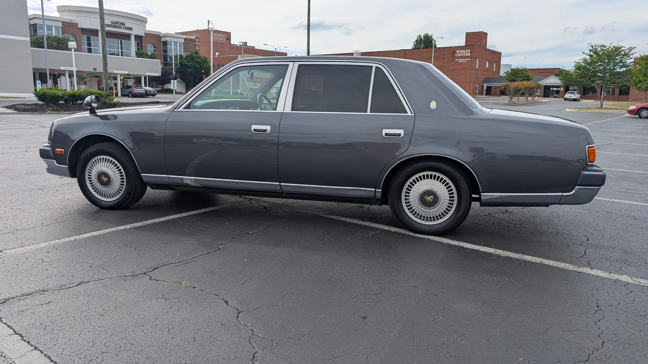 1997 Toyota Century - Image 15 of 31