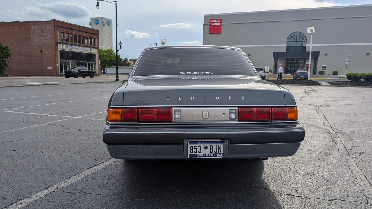 1997 Toyota Century - Image 12 of 31