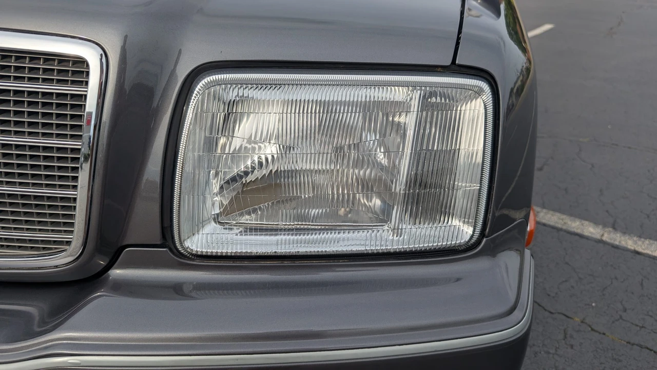 1997 Toyota Century - Image 22 of 31