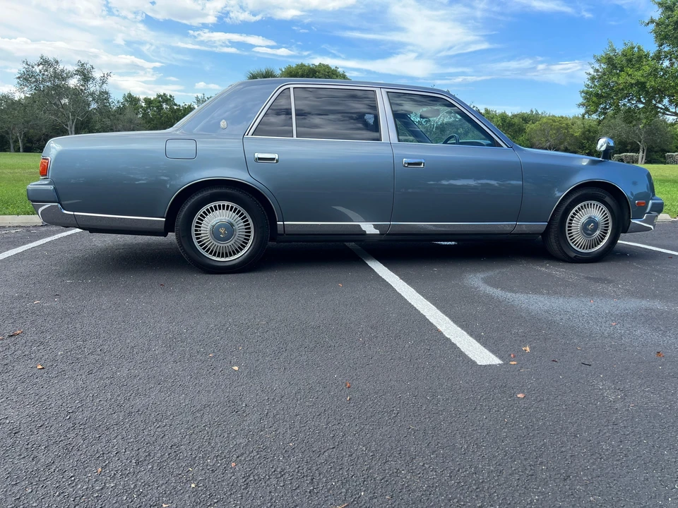1997 Toyota Century 2nd Gen - Image 12 of 31