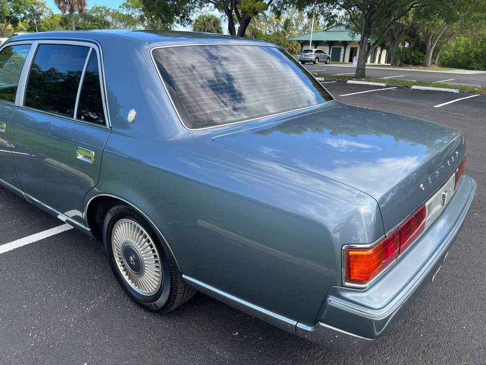 1997 Toyota Century 2nd Gen - Image 27 of 31