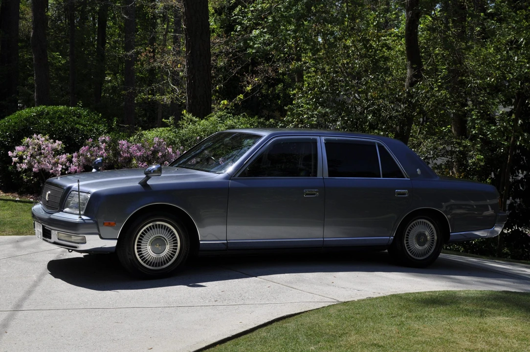 1997 Toyota Century 2nd Gen - Image 2 of 21