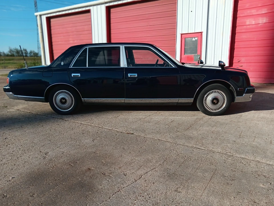 1997 Toyota Century 2nd Gen - Image 12 of 31