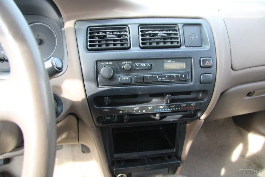 1997 Toyota Corolla 7th Gen - Image 16 of 21