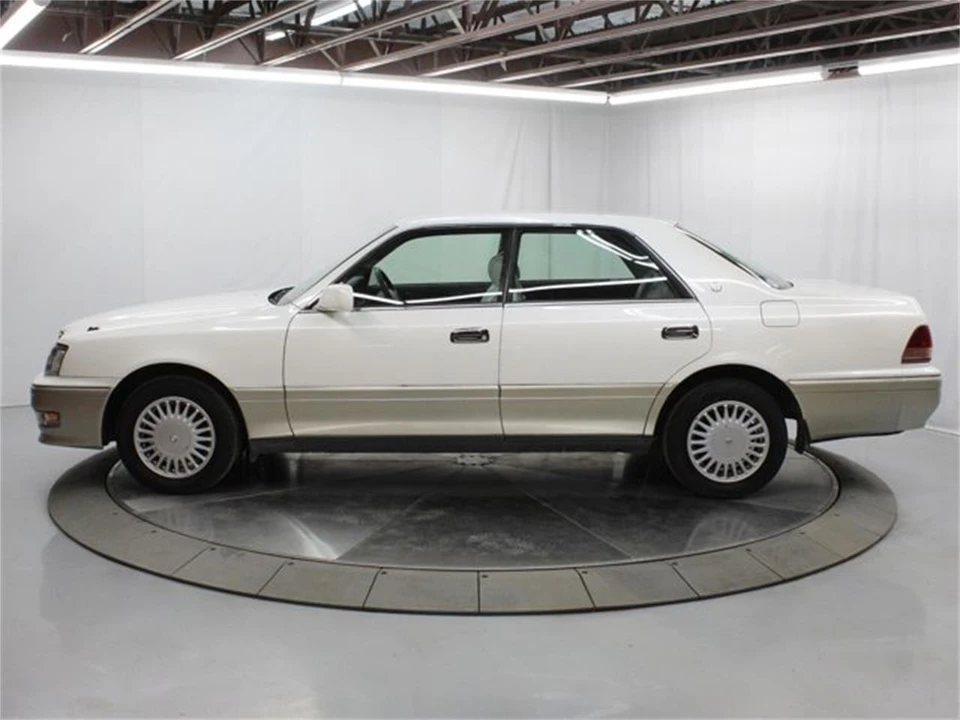 1997 Toyota Crown 10th Gen - Image 4 of 31