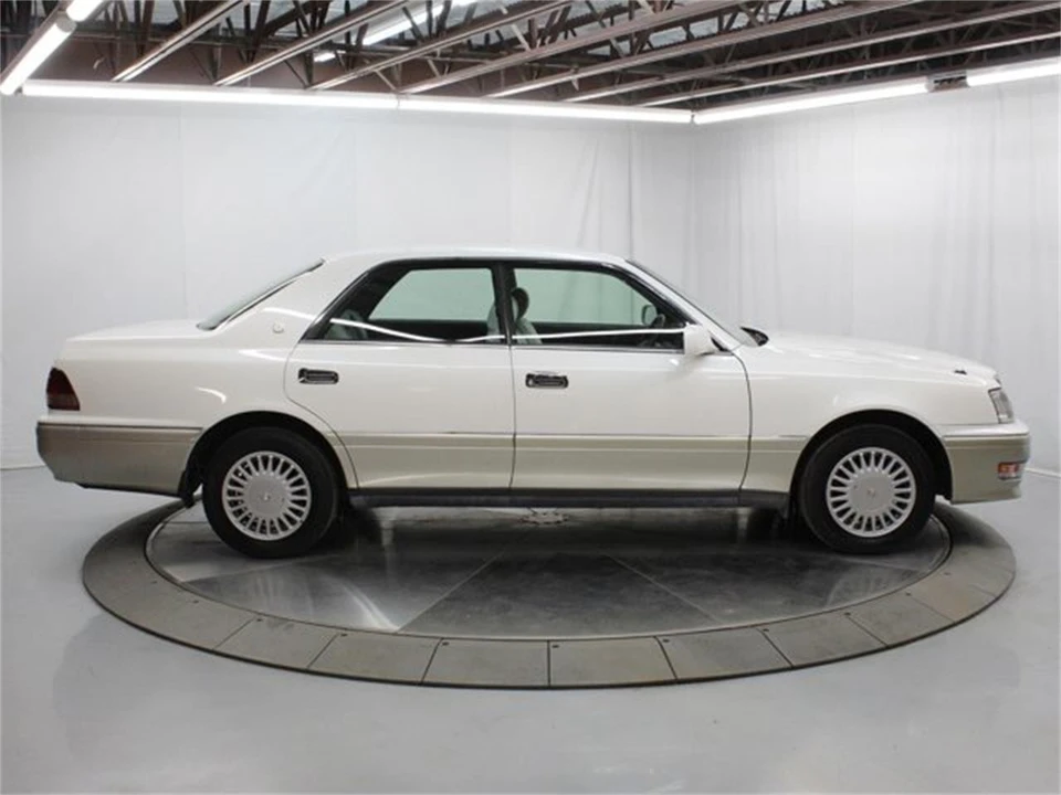 1997 Toyota Crown 10th Gen - Image 8 of 31