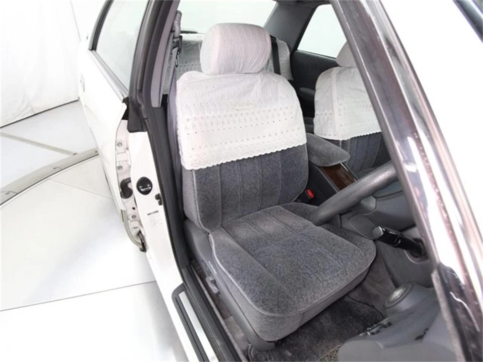 1997 Toyota Crown 10th Gen - Image 16 of 31