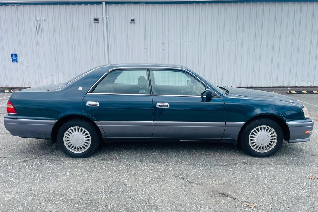 1997 Toyota Crown 10th Gen - Image 3 of 31