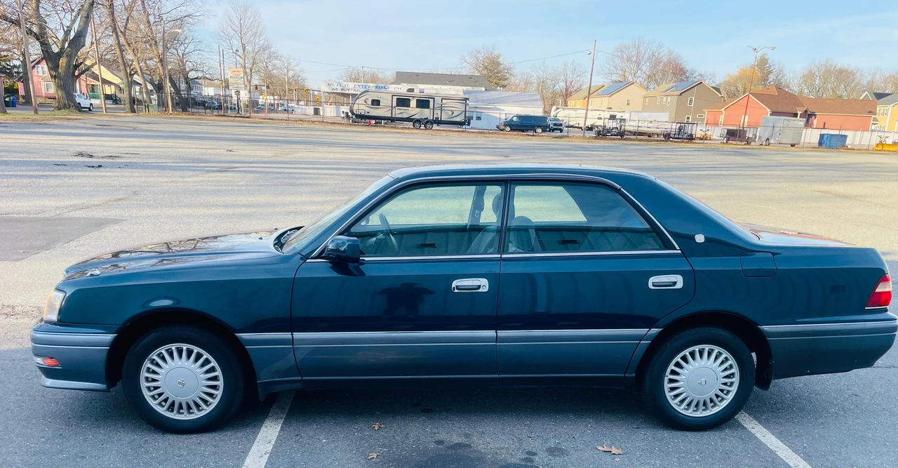 1997 Toyota Crown 10th Gen - Image 12 of 31