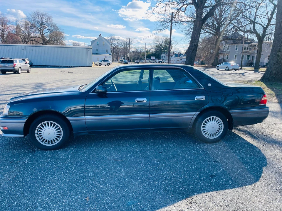 1997 Toyota Crown 10th Gen - Image 11 of 31
