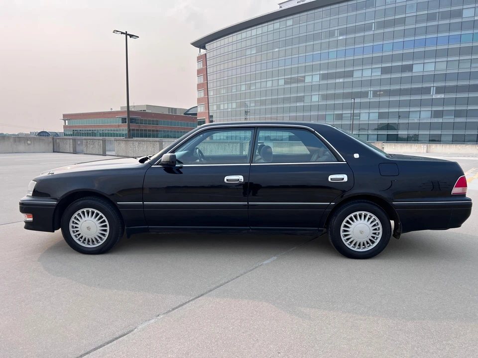 1997 Toyota Crown 10th Gen - Image 11 of 31