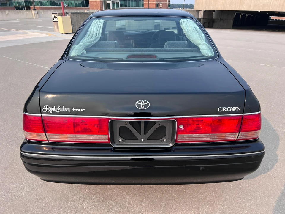 1997 Toyota Crown 10th Gen - Image 16 of 31