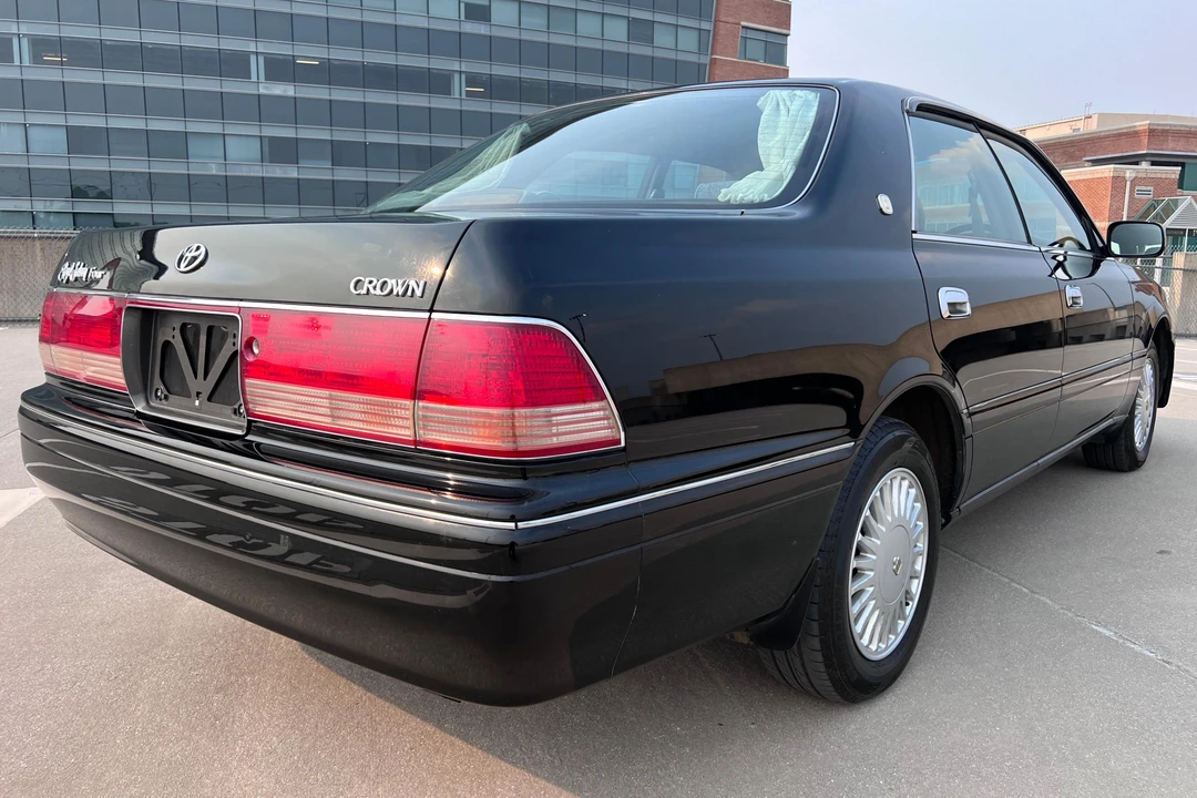 1997 Toyota Crown 10th Gen - Image 4 of 31