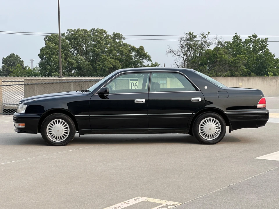 1997 Toyota Crown 10th Gen - Image 12 of 31